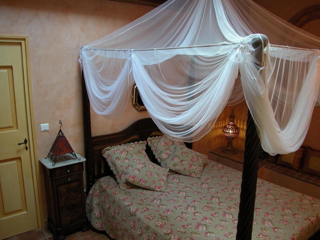 مبيت وإفطار Barbentane Le Mazet De La Dame الغرفة الصورة